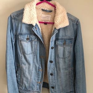 Universal Thread Sherpa Lined Denim Jacket